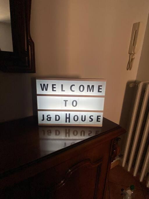 J & D House Apartment Алба Екстериор снимка